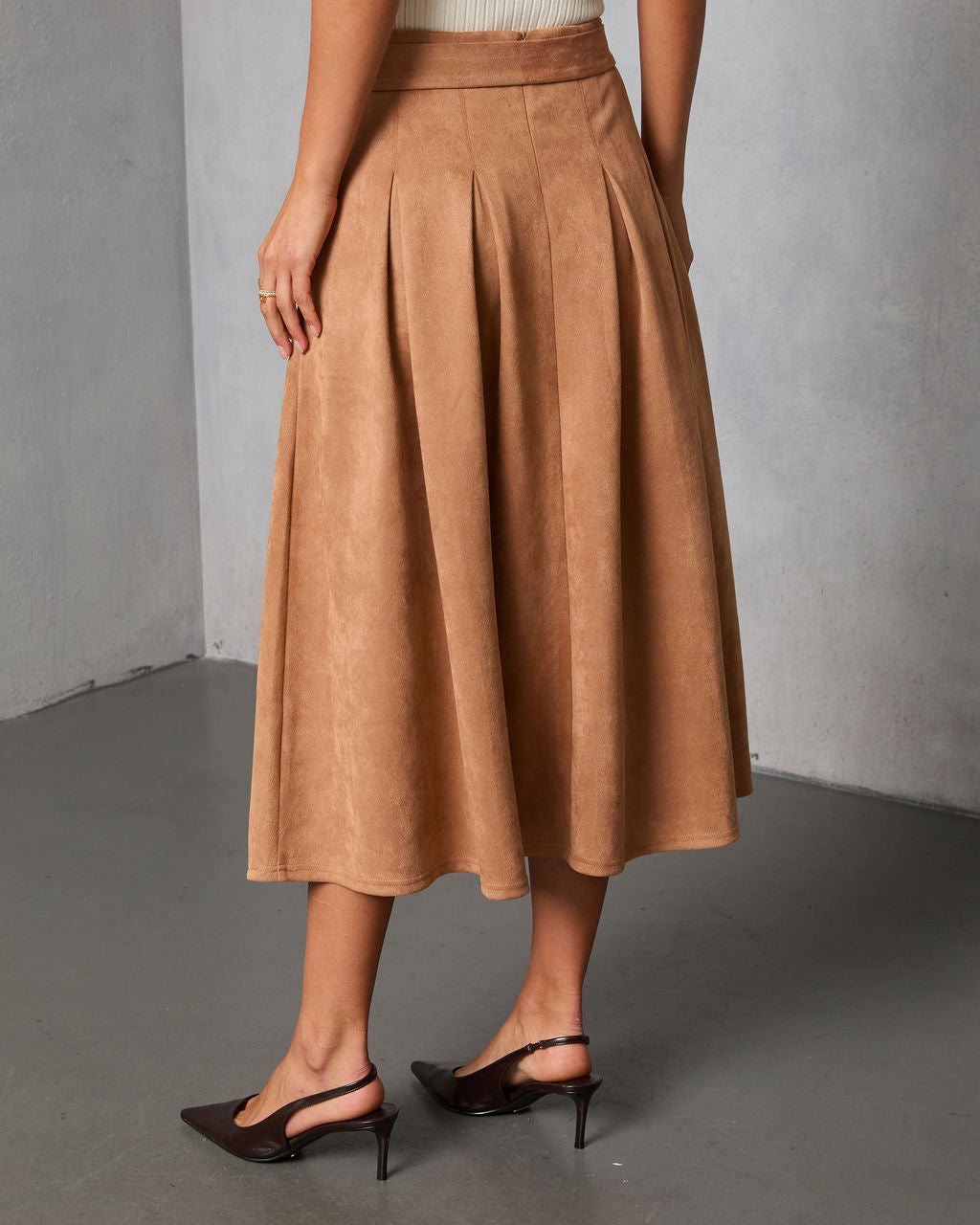 Table Ready Suede Waist Tie Pleated Midi Skirt - Image 4