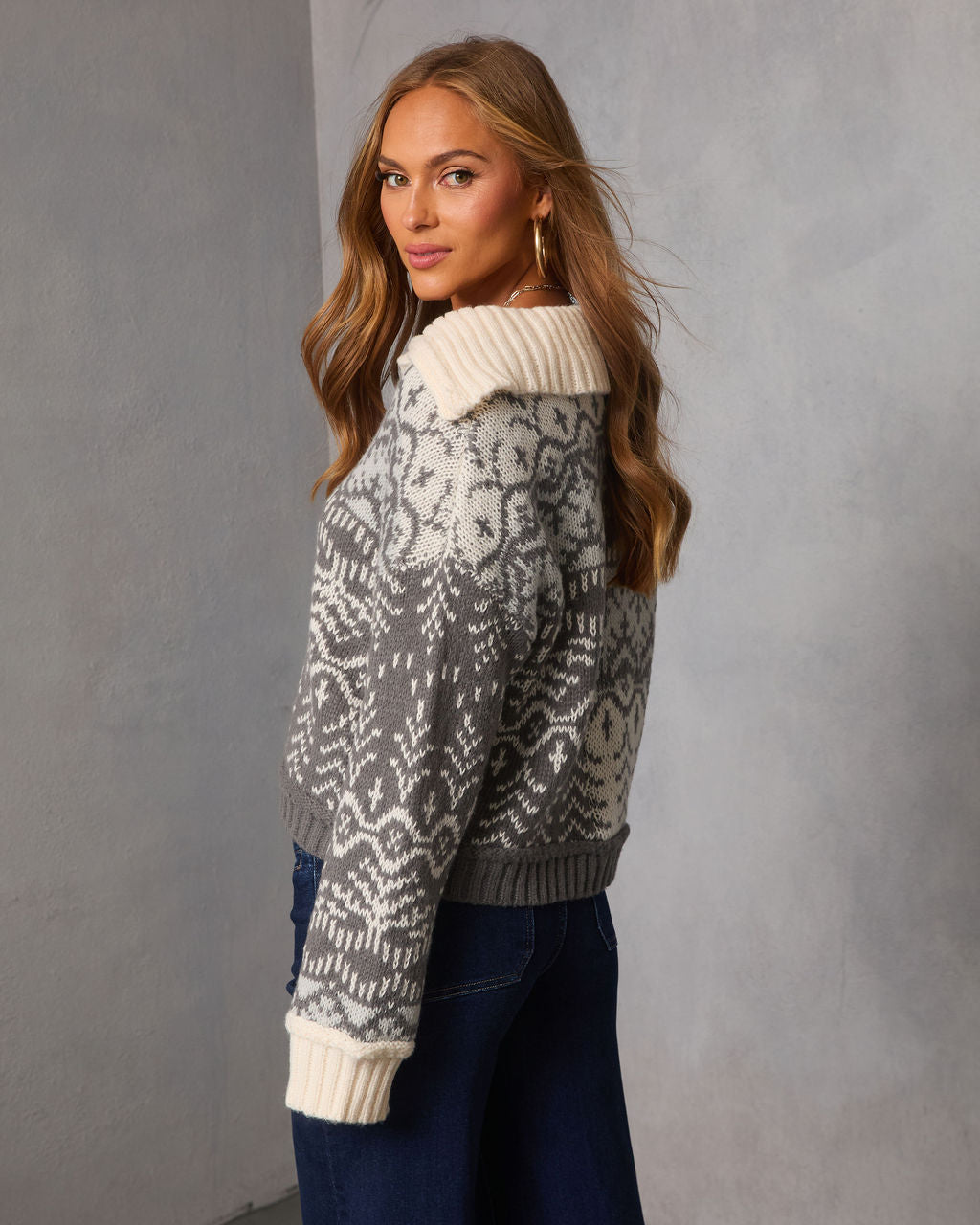 In the Season Abstract Contrast Sweater - Image 4