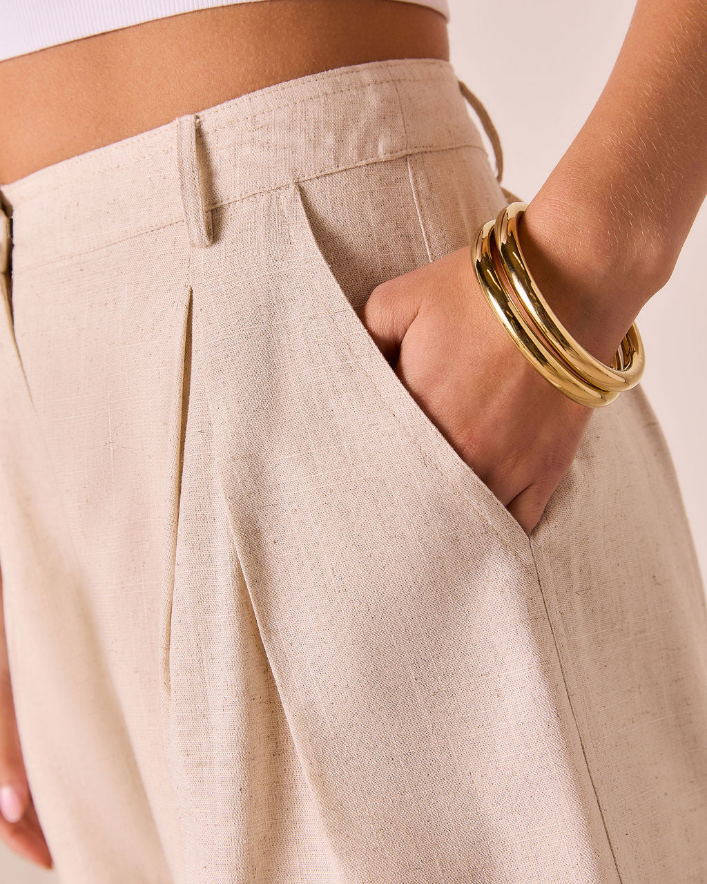 Rayelen Pleated Linen Shorts - Image 12