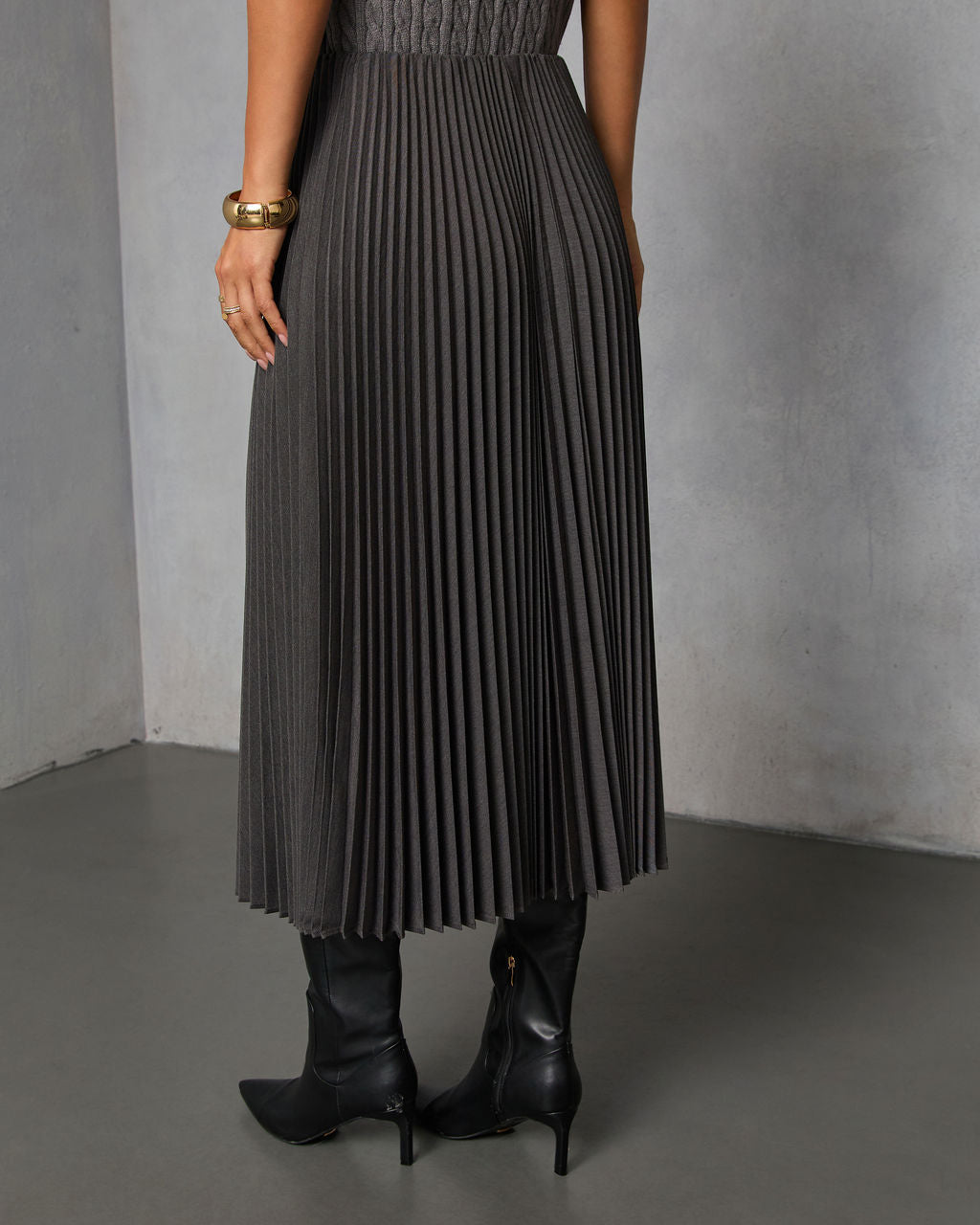 Vionette Pleated Midi Skirt - Image 4
