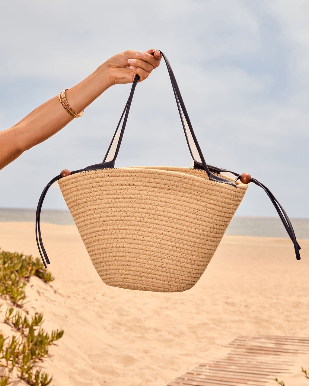 Coastal Carryall Straw Tote Bag - Image 3