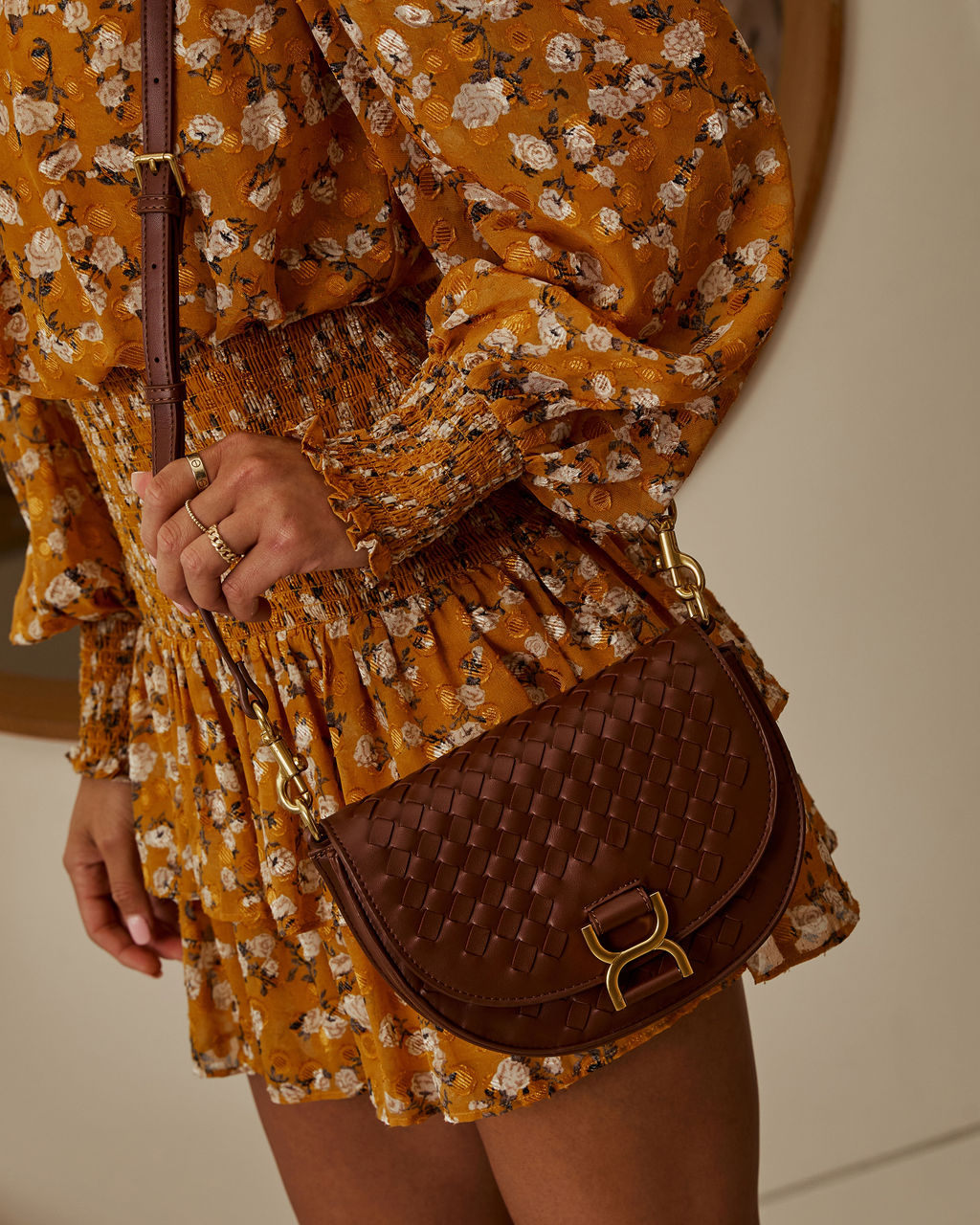 Annalyn Woven Crossbody Bag - Image 13